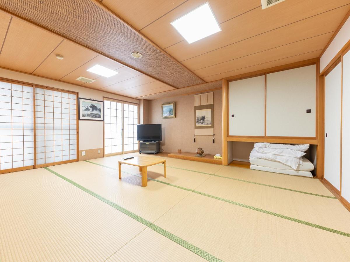 Отель Ryosou Minatosou Дзёэцу Экстерьер фото