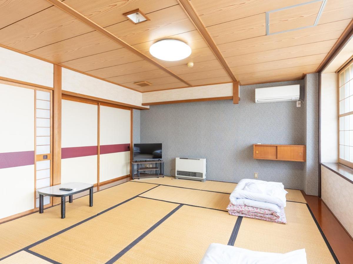 Отель Ryosou Minatosou Дзёэцу Экстерьер фото